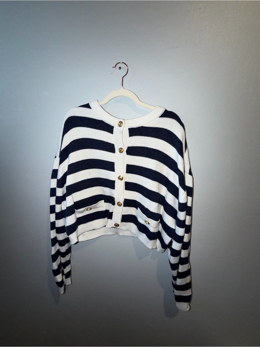 American Eagle Navy & White Striped Cropped Cardigan 💙🤍